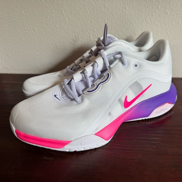 NIKE COURT AIR MAX VOLLEY WOMEN'S TENNIS SHOE size 8 - Picture 1 of 6